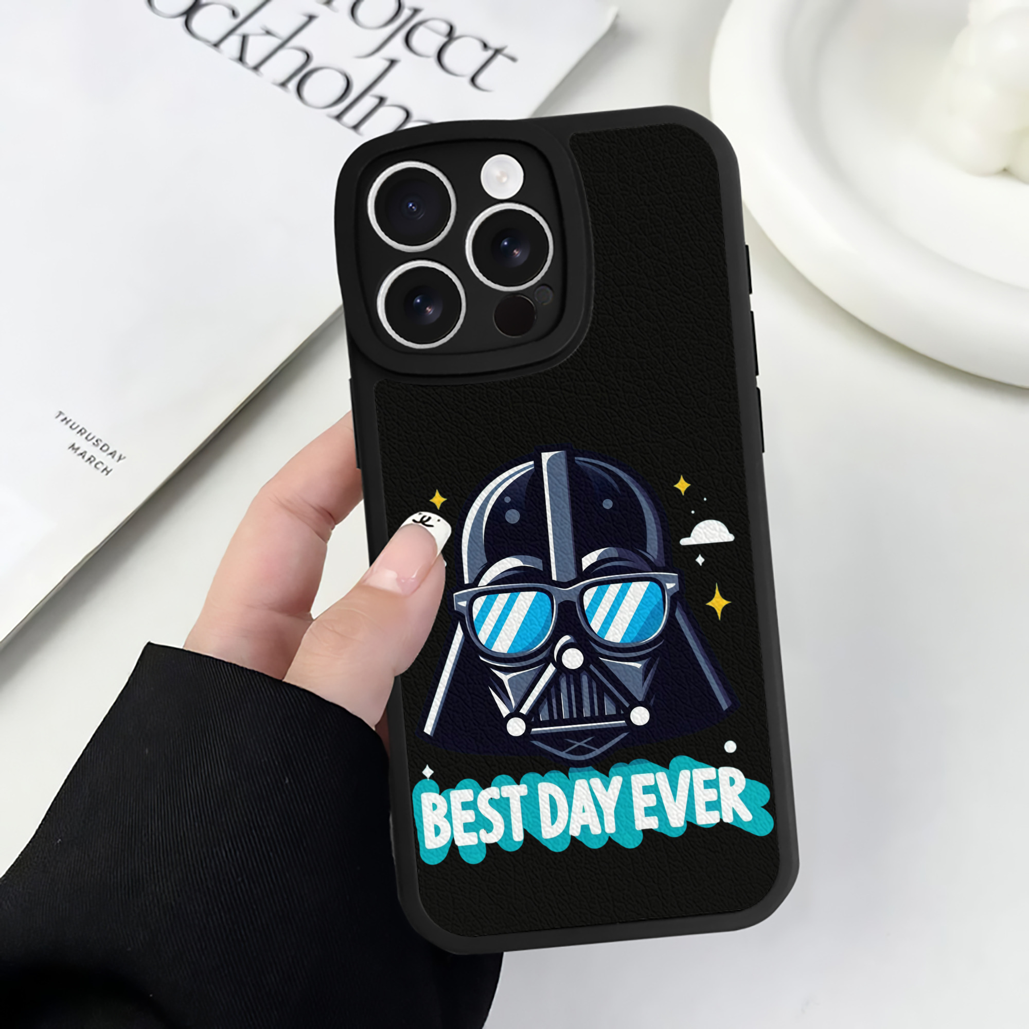 （画像用） スター・ウォーズ Star Wars 【iPhone 16シリーズ対応】シリコンスマホケース（レザー調） 材質：シリコン
